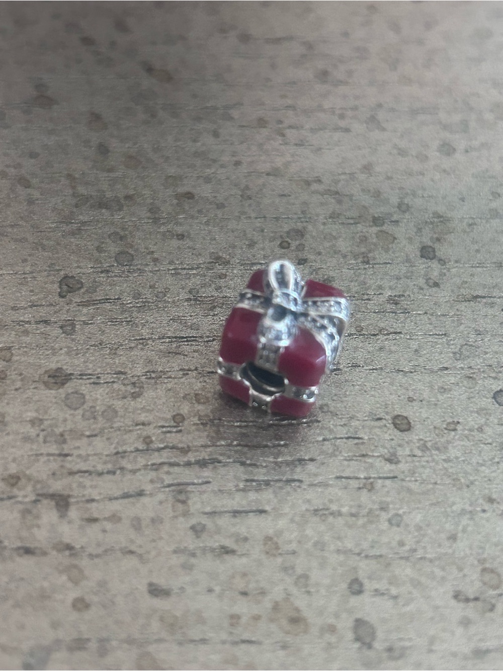 Retired Pandora Sparkling Surprise Present Charm - Picture 3 of 5